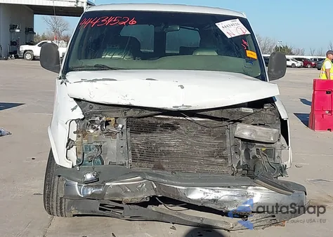 2000 Chevrolet Express Upfitter Pkg. z USA, uszkodzony, nr VIN 1GBFG15R4Y1172092